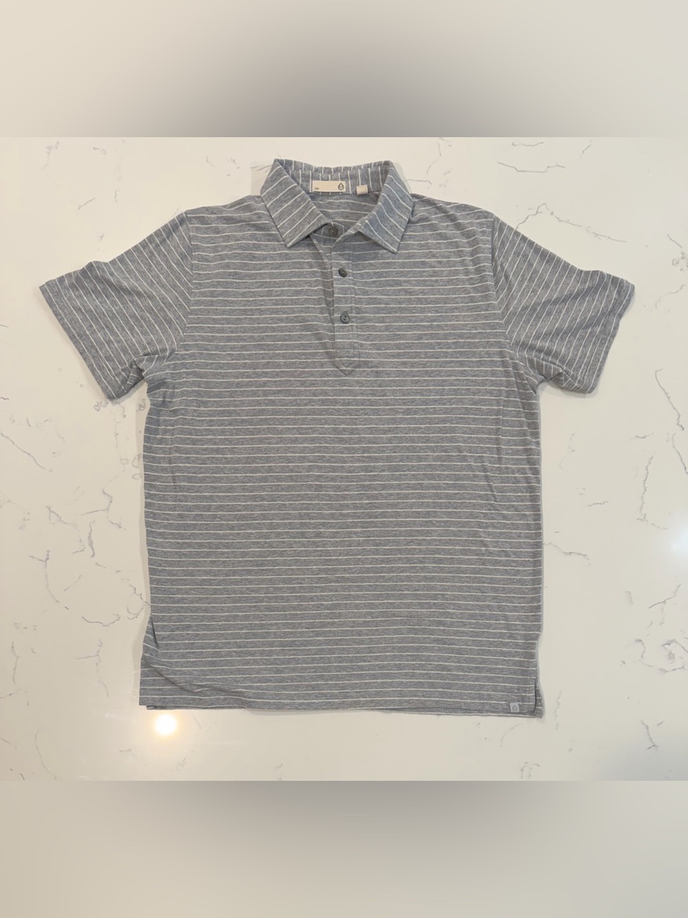 tasc Performance Polo Shirt Men’s Medium Gray White Striped Bamboo Golf Casual